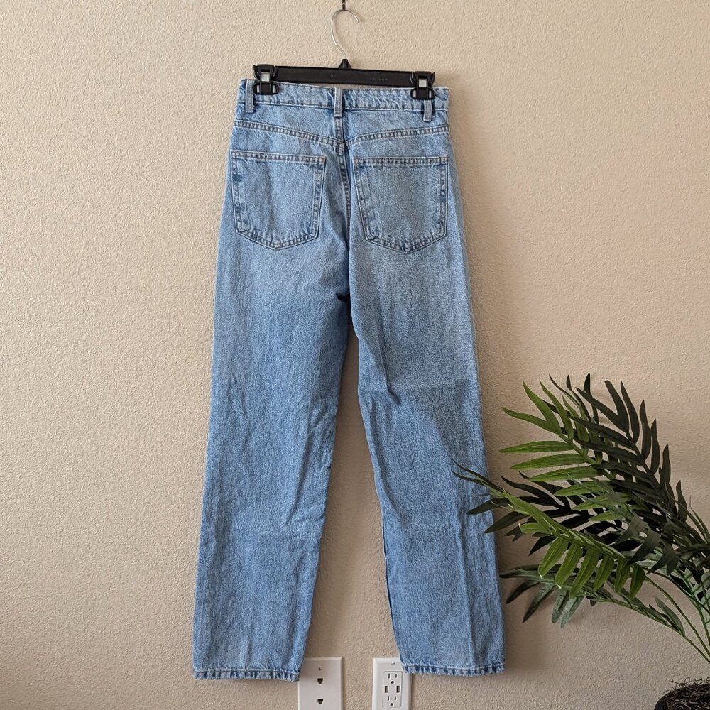 Zara High-Waisted Mom Fit Jeans Light Blue - Picture 4 of 4